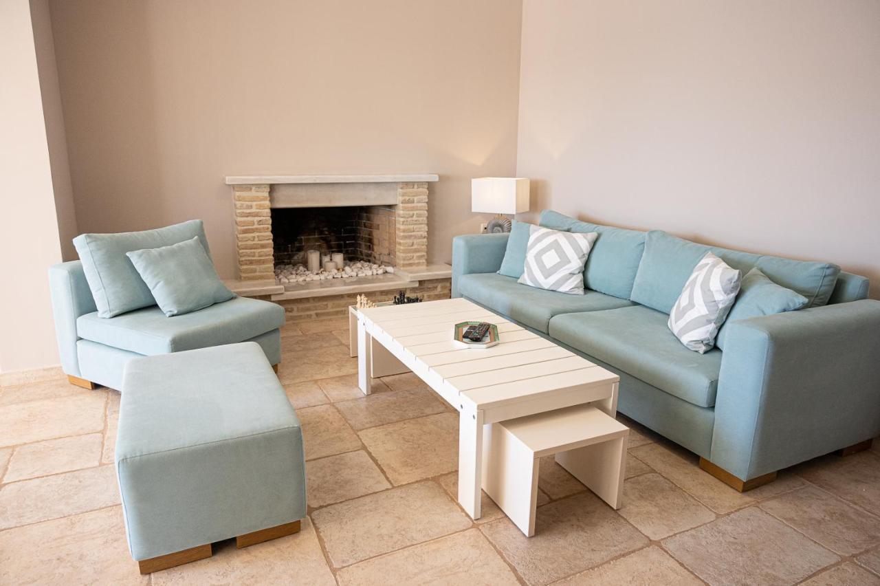 Kalavria Luxury Suites, Afroditi Suite With Magnificent Sea View And Private Swimming Pool. Πόρος Εξωτερικό φωτογραφία