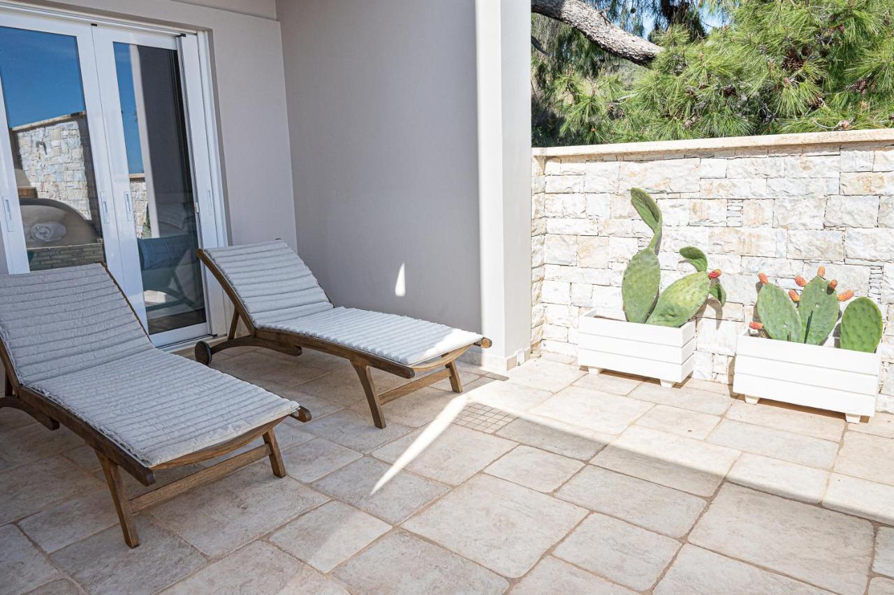 Kalavria Luxury Suites, Afroditi Suite With Magnificent Sea View And Private Swimming Pool. Πόρος Εξωτερικό φωτογραφία
