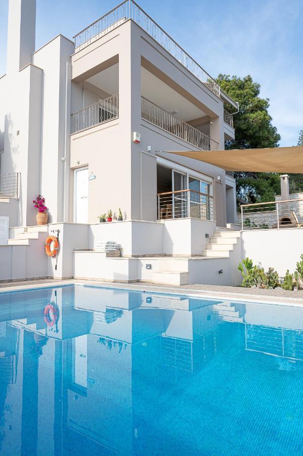 Kalavria Luxury Suites, Afroditi Suite With Magnificent Sea View And Private Swimming Pool. Πόρος Εξωτερικό φωτογραφία
